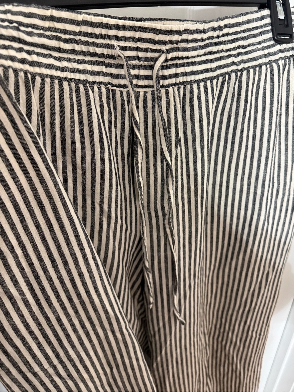 Charcoal and Cream Stripe Women’s Pants Size Large